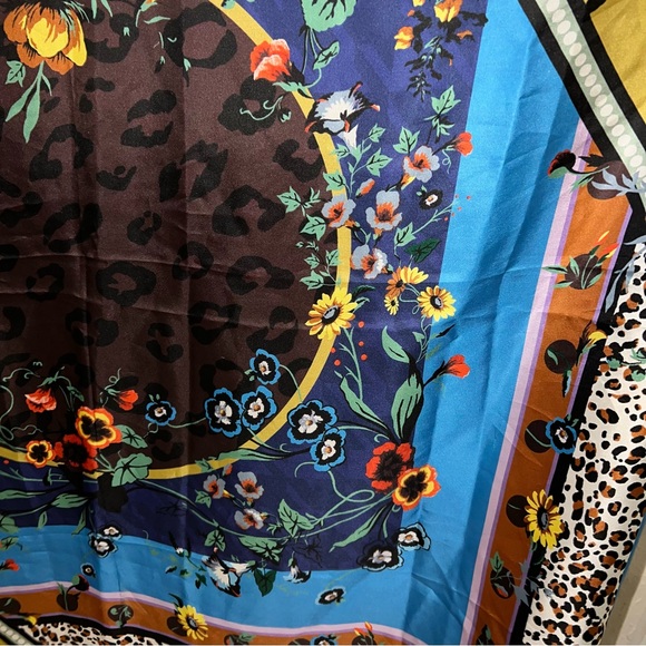 Ann Taylor BNWT 100% Silk Large Square Mixed Pattern Leopard Floral Print Scarf - Picture 9 of 12